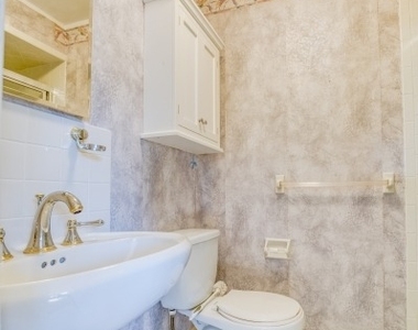 918 Merritt Dr - Photo Thumbnail 13