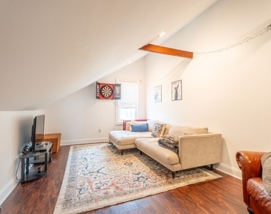 10 Marshall St - Photo Thumbnail 16