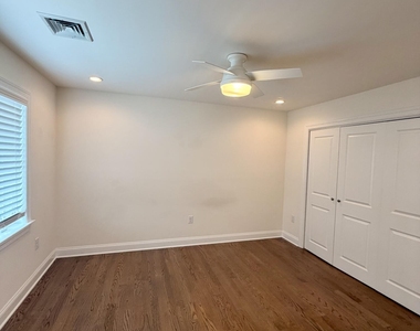 23 Niblick Street - Photo Thumbnail 15