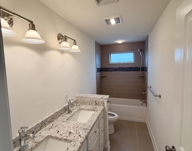 23 Niblick Street - Photo Thumbnail 16