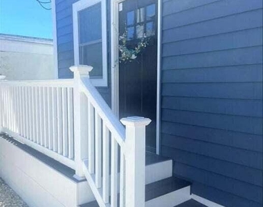 123 Franklin Avenue - Photo Thumbnail 16