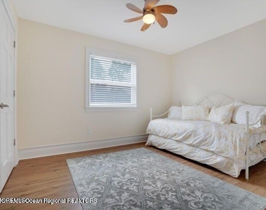 68 Berry Place - Photo Thumbnail 9