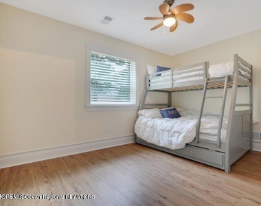 68 Berry Place - Photo Thumbnail 11