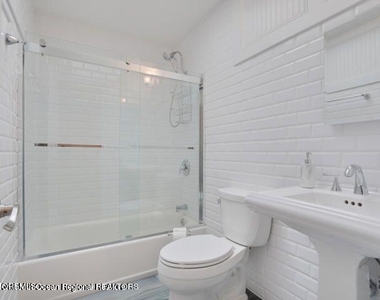 68 Berry Place - Photo Thumbnail 10