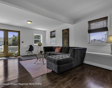 611 Park Place Avenue - Photo Thumbnail 6