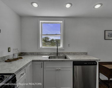611 Park Place Avenue - Photo Thumbnail 13
