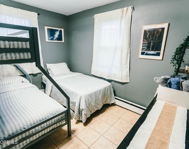 13 Decatur Avenue - Photo Thumbnail 12