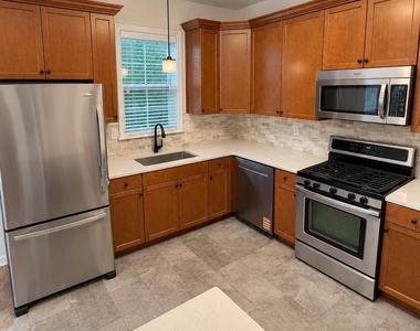514 Sloan Court - Photo Thumbnail 13
