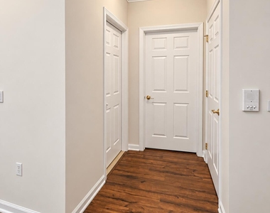 514 Sloan Court - Photo Thumbnail 5