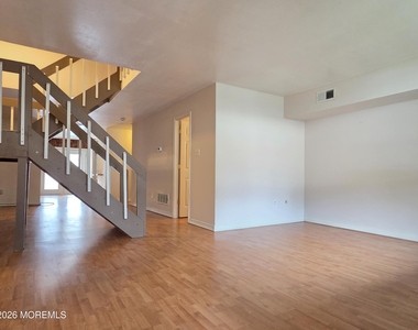 2604 Dogwood Court - Photo Thumbnail 1