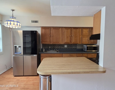 2604 Dogwood Court - Photo Thumbnail 6