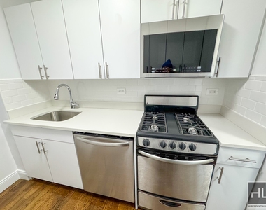 E 82 St - Photo Thumbnail 5