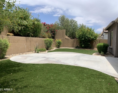 1608 W White Feather Lane - Photo Thumbnail 38