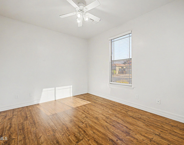 1918 E Indigo Court - Photo Thumbnail 27
