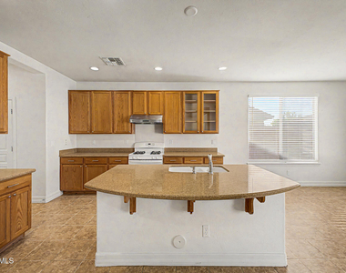 1918 E Indigo Court - Photo Thumbnail 13