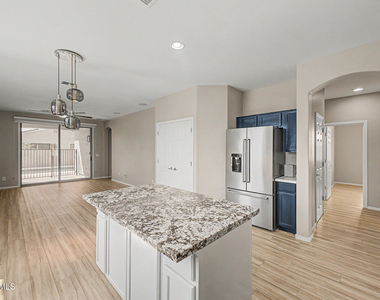 15207 W Windward Avenue - Photo Thumbnail 4