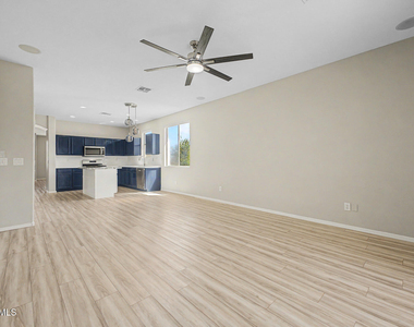15207 W Windward Avenue - Photo Thumbnail 9