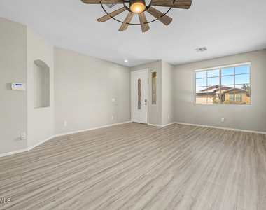 15207 W Windward Avenue - Photo Thumbnail 11