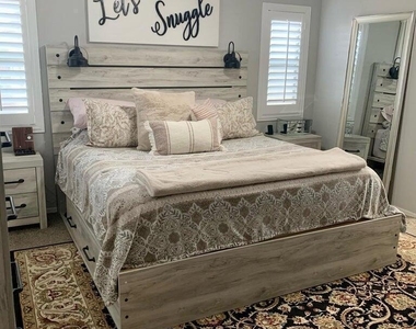 10324 W Sands Drive - Photo Thumbnail 8