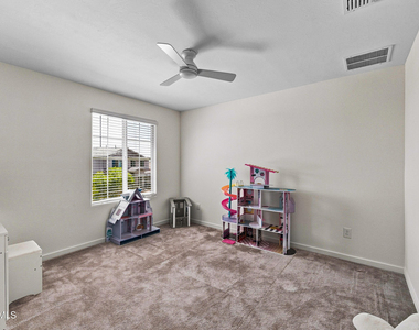 20204 N Wilford Avenue - Photo Thumbnail 22