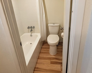 7141 N 16th Street - Photo Thumbnail 10