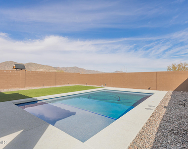 19740 W Palo Verde Drive - Photo Thumbnail 39