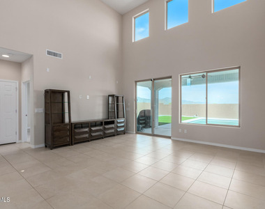19740 W Palo Verde Drive - Photo Thumbnail 7