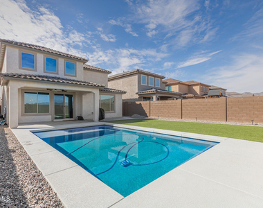 19740 W Palo Verde Drive - Photo Thumbnail 40