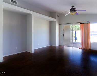 9828 E Knowles Avenue - Photo Thumbnail 4