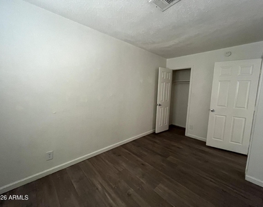 375 N Nevada Street - Photo Thumbnail 6