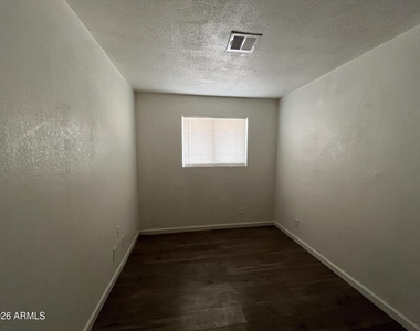 375 N Nevada Street - Photo Thumbnail 5