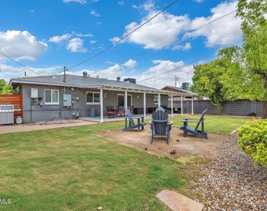 6919 E Cheery Lynn Road - Photo Thumbnail 26
