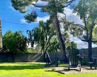 6919 E Cheery Lynn Road - Photo Thumbnail 23