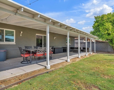6919 E Cheery Lynn Road - Photo Thumbnail 20