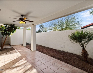 8773 E Via De Sereno -- - Photo Thumbnail 19