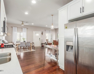 1645 W Willetta Street - Photo Thumbnail 12
