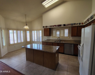 4303 E Cathedral Rock Drive - Photo Thumbnail 6