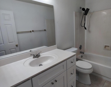 4303 E Cathedral Rock Drive - Photo Thumbnail 21