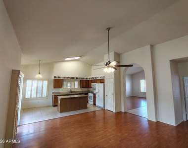 4303 E Cathedral Rock Drive - Photo Thumbnail 10