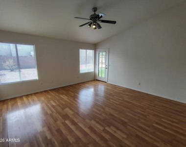 4303 E Cathedral Rock Drive - Photo Thumbnail 11