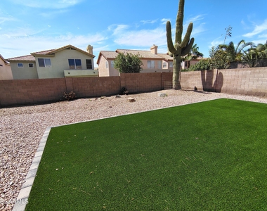4303 E Cathedral Rock Drive - Photo Thumbnail 25
