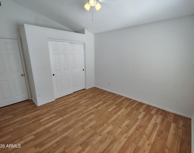 4303 E Cathedral Rock Drive - Photo Thumbnail 18