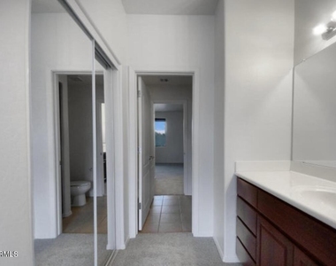 705 W Queen Creek Road - Photo Thumbnail 20