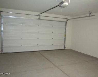 40584 W Helen Court - Photo Thumbnail 14