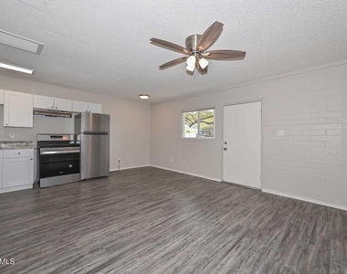 730 E Siesta Drive - Photo Thumbnail 1