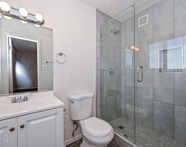 730 E Siesta Drive - Photo Thumbnail 7