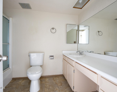 1601 W Marco Polo Road - Photo Thumbnail 9