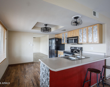 1601 W Marco Polo Road - Photo Thumbnail 5