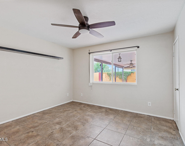 1601 W Marco Polo Road - Photo Thumbnail 12
