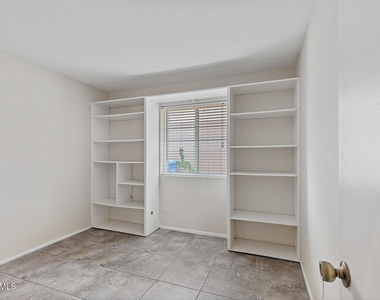1601 W Marco Polo Road - Photo Thumbnail 10